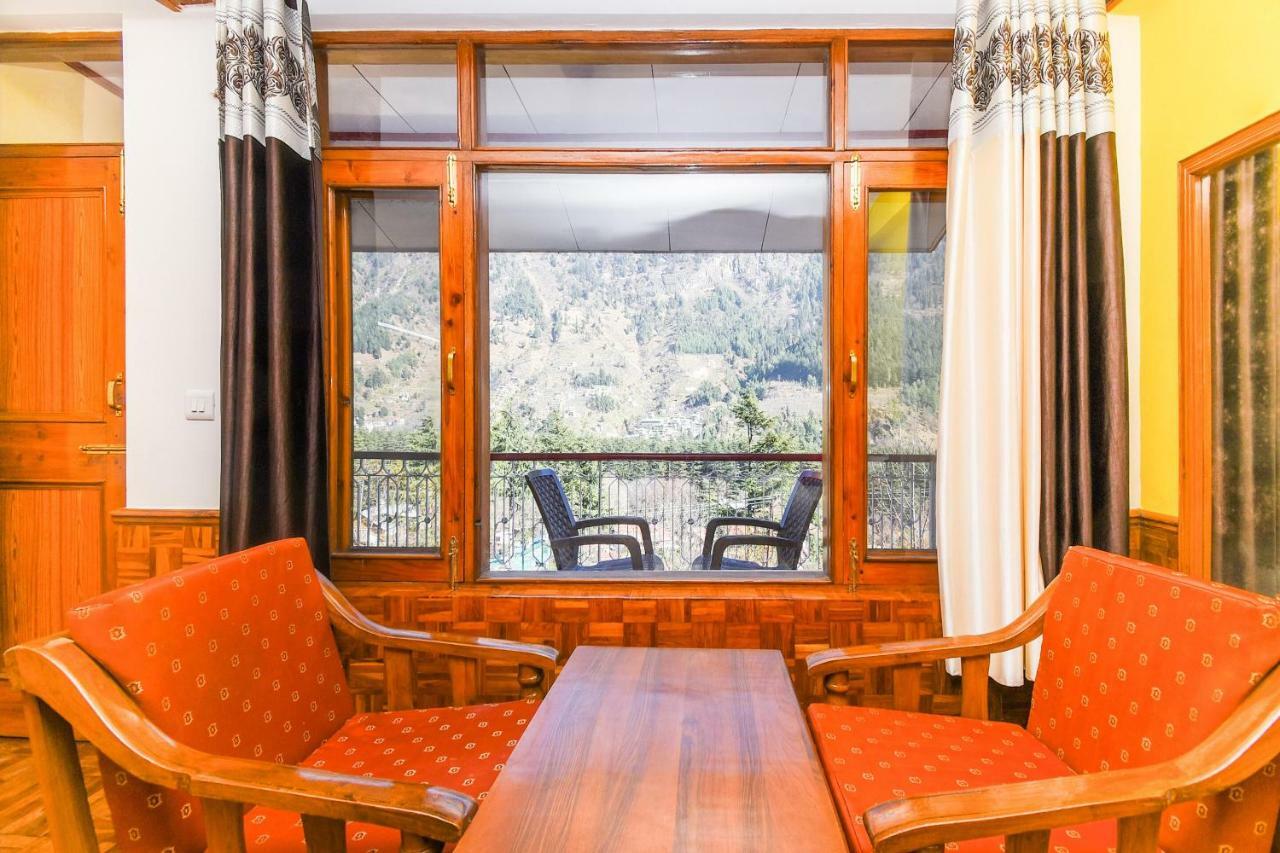 Hotel Rajhans Manali Exteriör bild