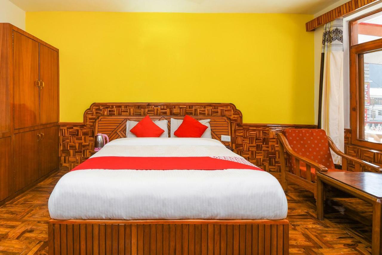 Hotel Rajhans Manali Exteriör bild